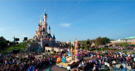 Jak tanio na własną rękę zorganizować wyjazd do Disneylandu – przeloty, noclegi i bilety wstępu