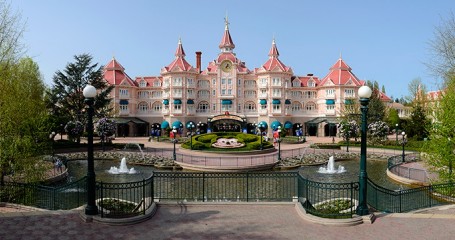 Disneyland „na bogato”, czyli pobyt marzeń w Disneyland Hotel