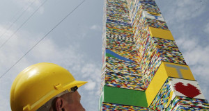 Kto pomoże pobić rekord w budowaniu najwyższej wieży z klocków LEGO®?