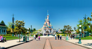 Jak być VIP-em w paryskim Disneylandzie?