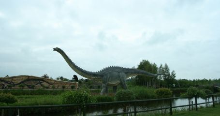 Wycieczka z dziećmi do parku dinozaurów w Łebie
